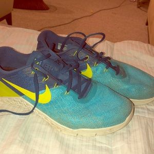 A pair of 10.5 men’s Nike Metcon 3’s